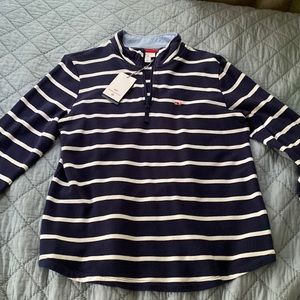 Vineyard vines sweatshirt